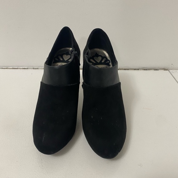 Feegalicious booties - Picture 2 of 4